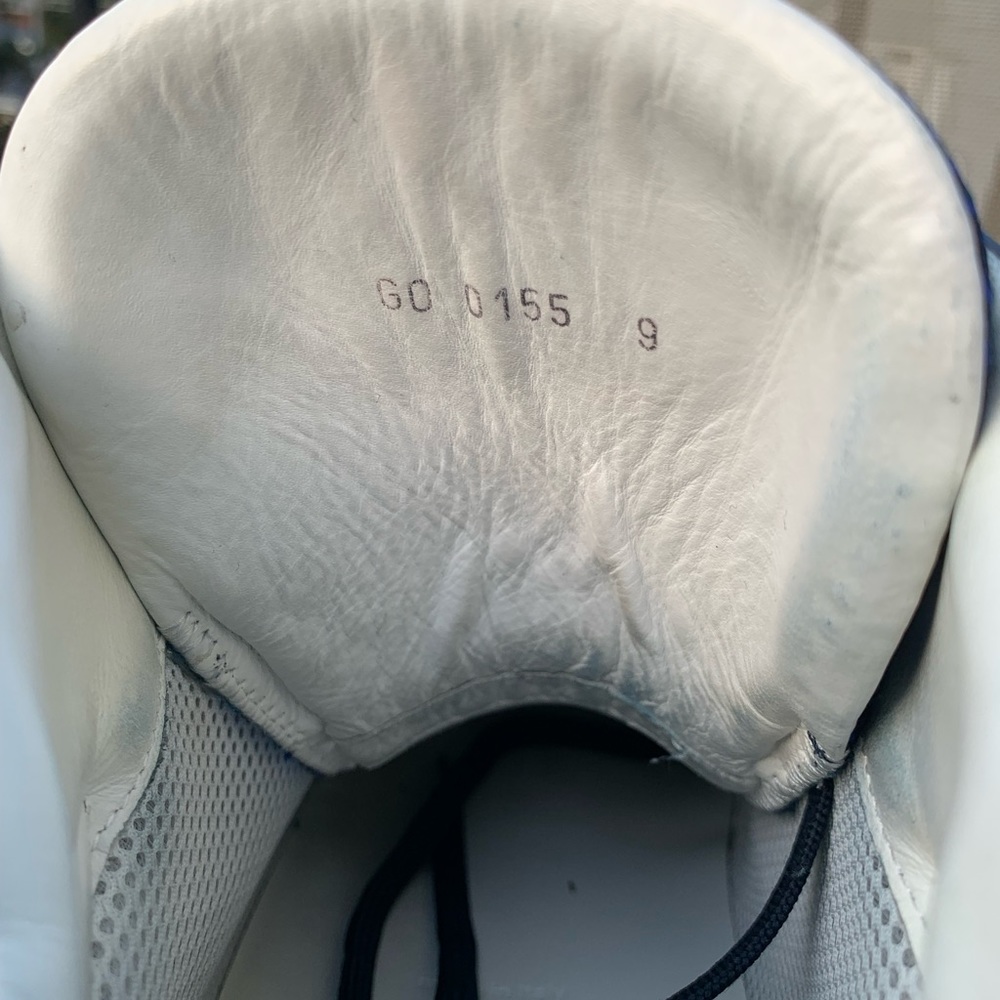 LOUIS VUITTON Sneakers - Picture 4 of 4